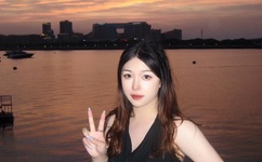 在把腿张大点我就可以吃到扇贝了